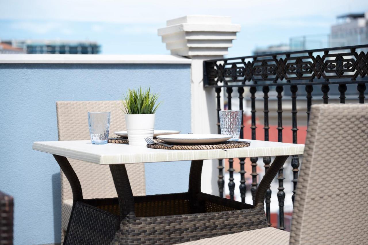 Master Penthouse Double Room Ensuite With Private Terrace - Grand Central House 直布罗陀 外观 照片